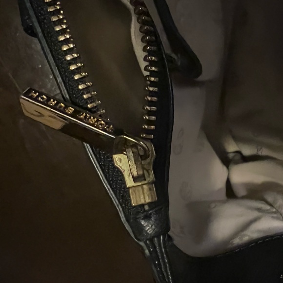 Tory Burch Classic Tote Bag - Picture 5 of 5